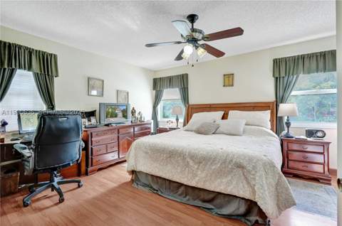11728 SW 118th Ter, Miami FL - photo 11 of 31