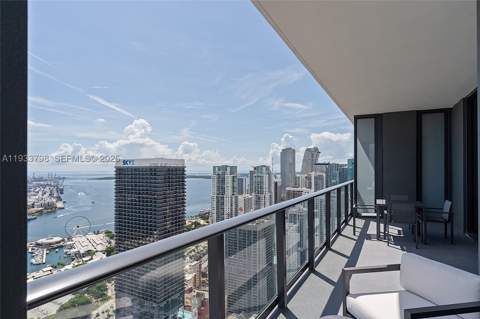 159 NE 6th St 5015, Miami FL - photo 16 of 59