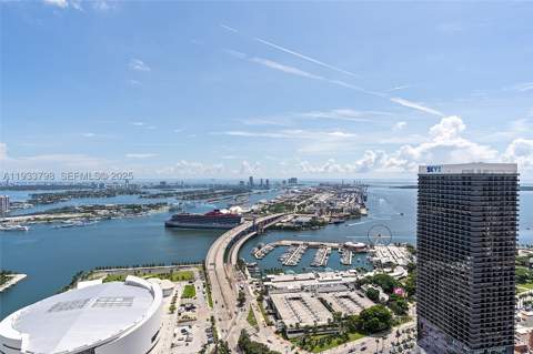 159 NE 6th St 5015, Miami FL - photo 17 of 59