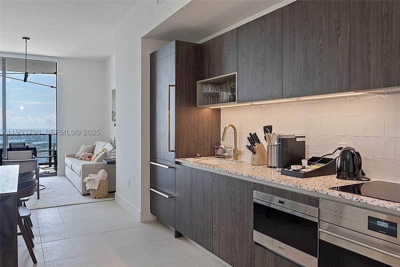 3 bedroom Condominium at 159 NE 6th St 5015, 159 NE 6th Street Condo, Miami — photo 4