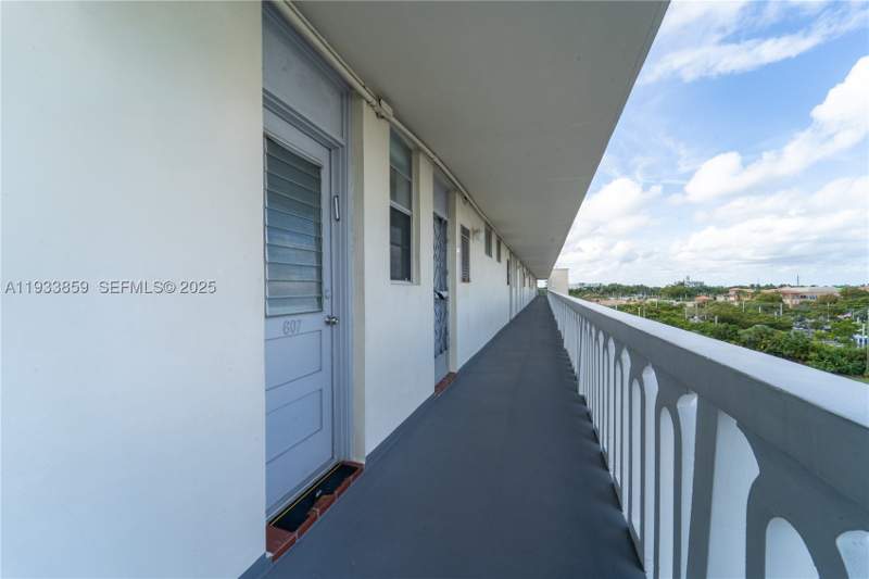1 bedroom Condominium at 2855 Leonard Dr H607, POINT EAST SEC II CONDO, Aventura — photo 5