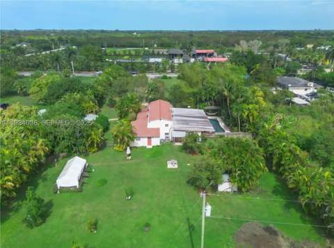 19810 SW 200th St, Miami FL - photo 6 of 71