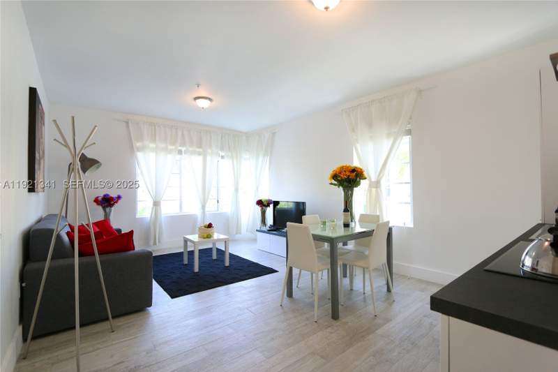 2 bedroom Condominium at 811 Jefferson Ave 105, Daniele Condo, Miami Beach — photo 3