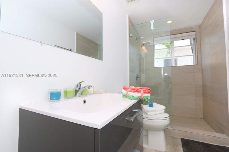2 bedroom Condominium at 811 Jefferson Ave 105, Daniele Condo, Miami Beach — photo 5
