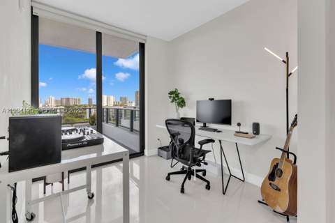 2960 NE 207 St 810, Aventura FL - photo 13 of 46