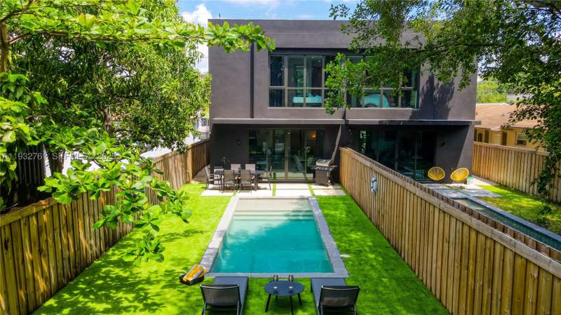 3 bedroom SingleFamilyResidence at 58 NW 52nd St, Railway Shops Addn 2nd Am, Miami — photo 4