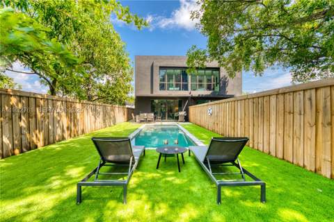 58 NW 52nd St, Miami FL - photo 6 of 36