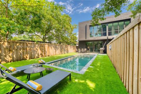 58 NW 52nd St, Miami FL - photo 9 of 36