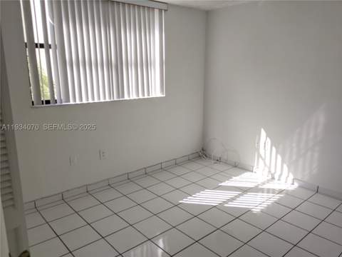 1623 Collins Ave 218, Miami Beach FL - photo 10 of 30
