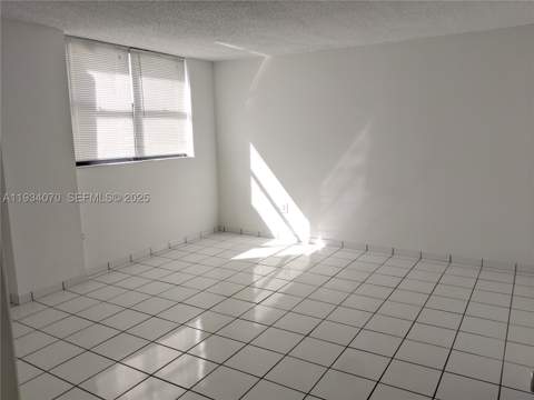 1623 Collins Ave 218, Miami Beach FL - photo 11 of 30
