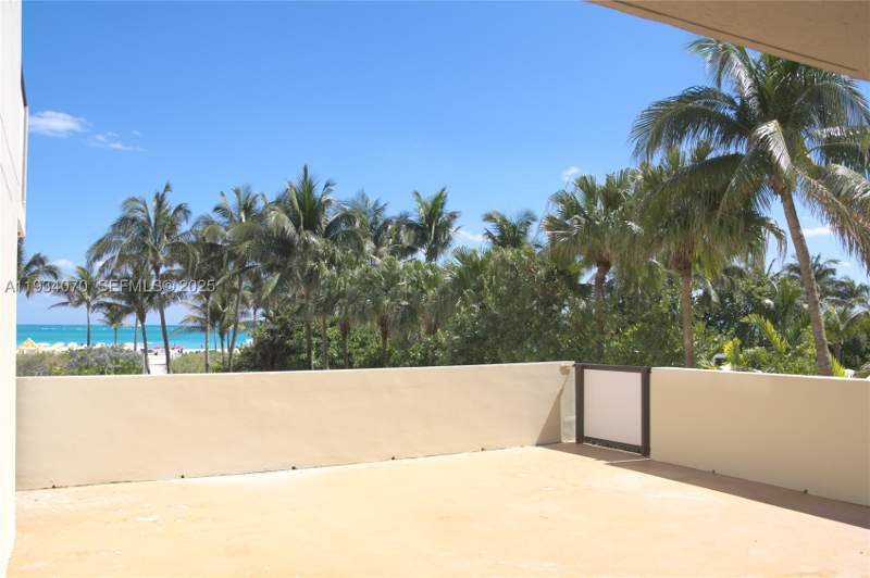 2 bedroom Condominium at 1623 Collins Ave 218, The Georgian Condo, Miami Beach — photo 4