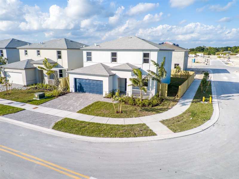 5 bedroom SingleFamilyResidence at 19507 SW 339 Ter, Acacia Estates, Homestead — photo 1