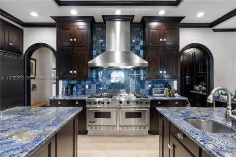10330 W Broadview Dr, Bay Harbor Islands FL - photo 16 of 35