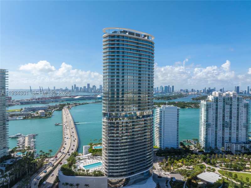 2 bedroom Condominium at 500 Alton Rd 1602, Five Park Miami Beach, Miami Beach — photo 1