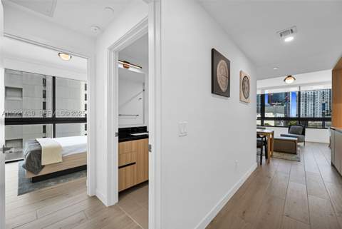 225 N Miami Avenue 901, Miami FL - photo 18 of 53