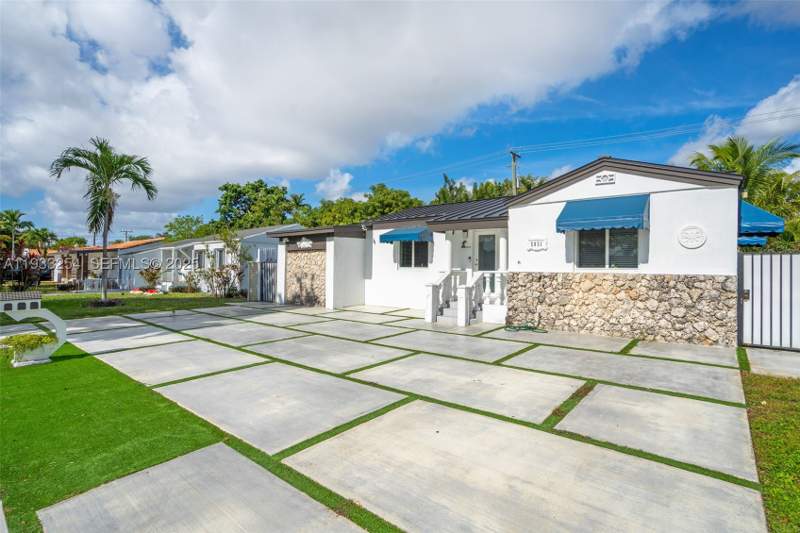 2 bedroom SingleFamilyResidence at 5931 SW 14th St, Sylvania Heights, West Miami — photo 3