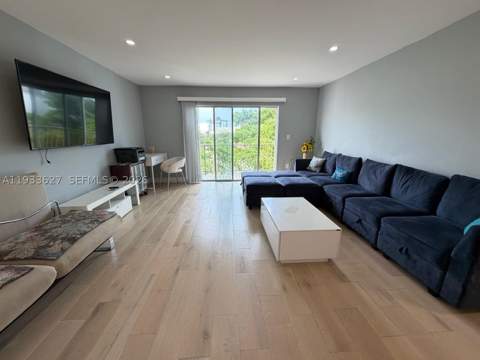 1235 Pennsylvania Ave 4E, Miami Beach FL - photo 12 of 18