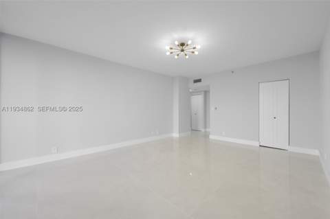 20281 E Country Club Dr 501, Aventura FL - photo 10 of 29