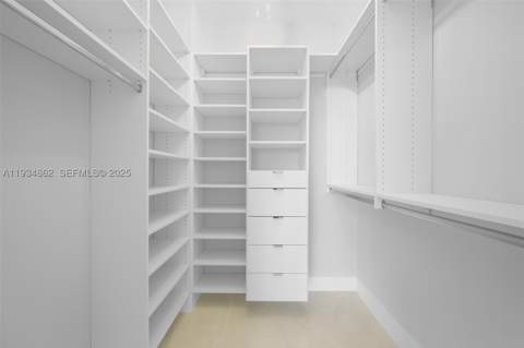20281 E Country Club Dr 501, Aventura FL - photo 11 of 29