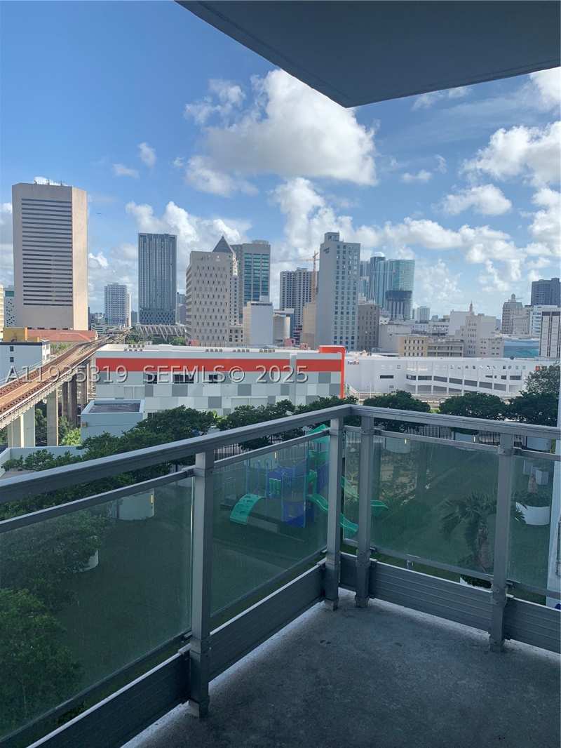 1 bedroom Condominium at 90 SW 3rd St 1211, Ivy Condo, Miami — photo 1
