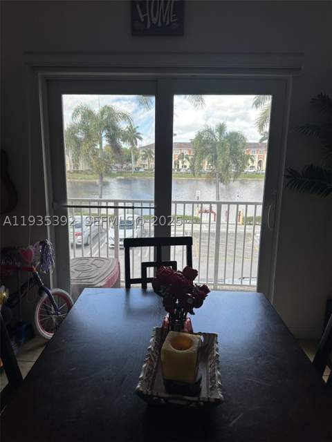 10800 NW 88th Ter 213, Doral FL - photo 10 of 11