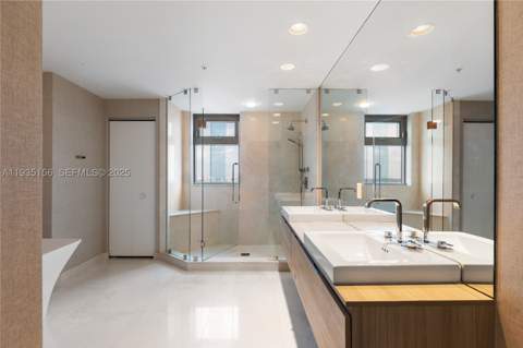 17301 Biscayne Blvd 908, North Miami Beach FL - photo 20 of 54