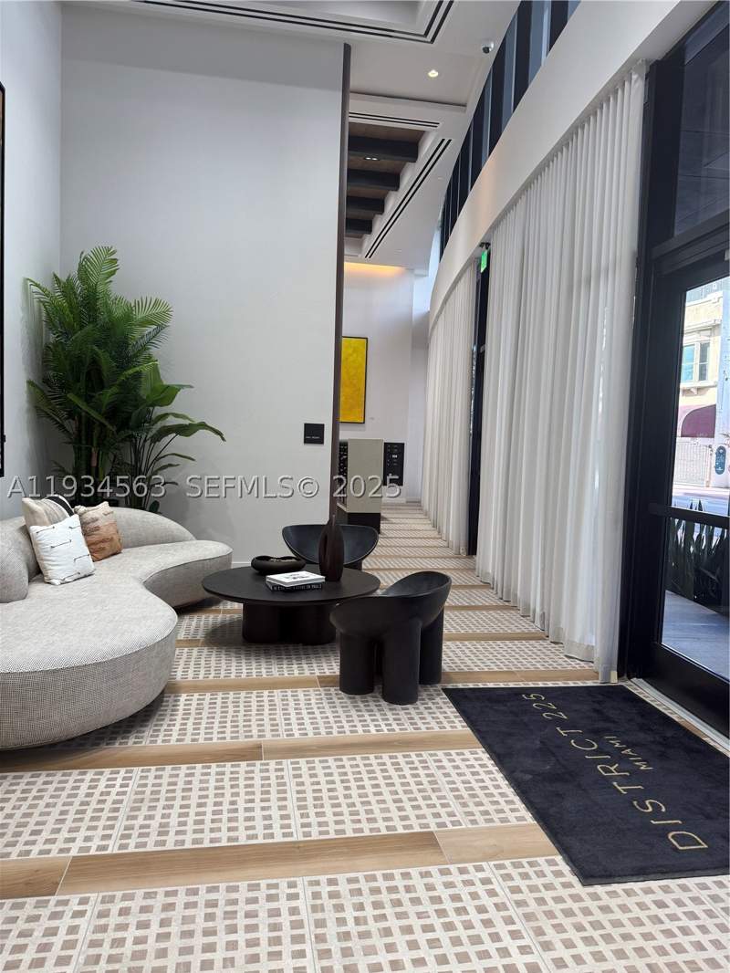 2 bedroom Condominium at 225 N Miami ave 501, 225 Disctrict, Miami — photo 2