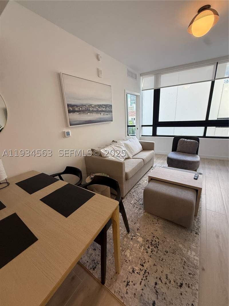 2 bedroom Condominium at 225 N Miami ave 501, 225 Disctrict, Miami — photo 4