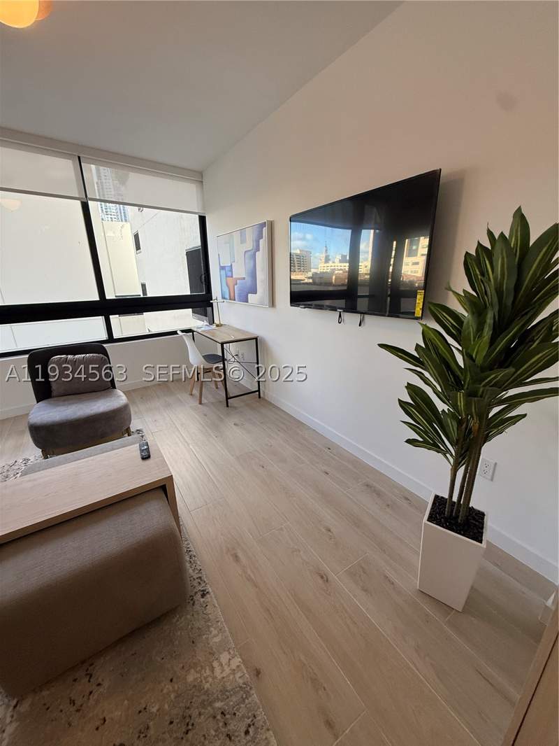 2 bedroom Condominium at 225 N Miami ave 501, 225 Disctrict, Miami — photo 5