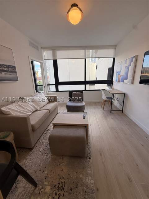 225 N Miami ave 501, Miami FL - photo 6 of 12