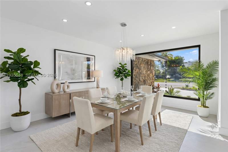 4 bedroom SingleFamilyResidence at 18735 NE 18th Ave, Greyknoll Golf Ests, Miami — photo 4