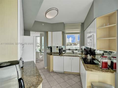 3370 Hidden Bay Dr 508, Aventura FL - photo 8 of 57