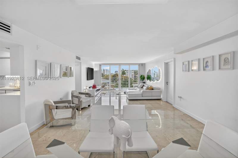 2 bedroom Condominium at 9250 W Bay Harbor Dr 5D, Colony Bay Harbor Apts Co, Bay Harbor Islands — photo 4