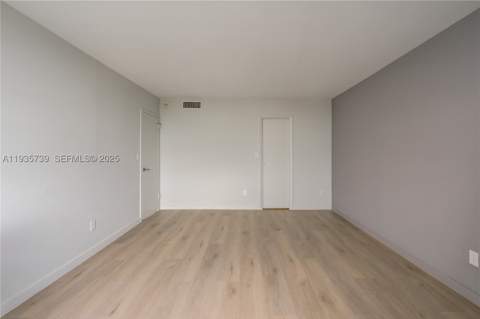 2000 NE 135th St 908, North Miami FL - photo 21 of 50
