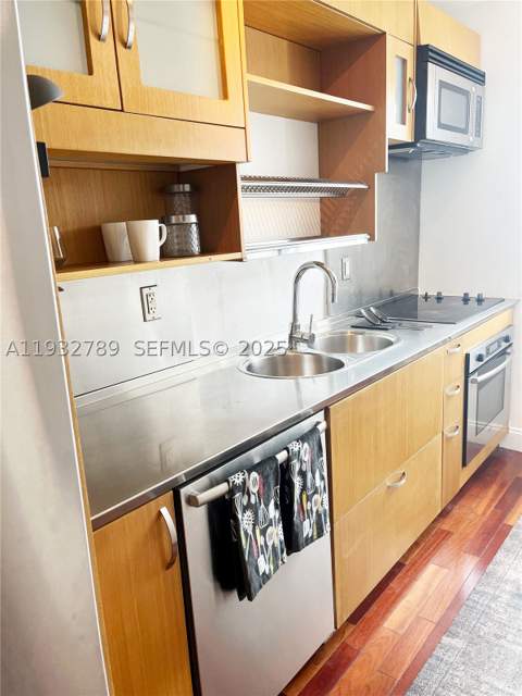 1340 Drexel Ave 406, Miami Beach FL - photo 12 of 28