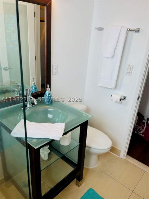 1340 Drexel Ave 406, Miami Beach FL - photo 19 of 28