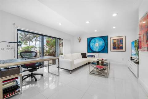 7075 SW 67th Ave 14, South Miami FL - photo 6 of 20