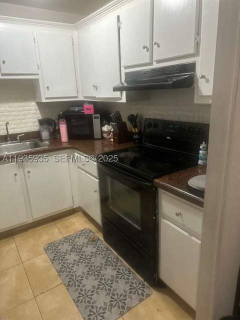 1875 W 56th St 301, Hialeah FL - photo 10 of 17