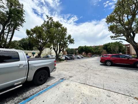 1875 W 56th St 301, Hialeah FL - photo 8 of 17