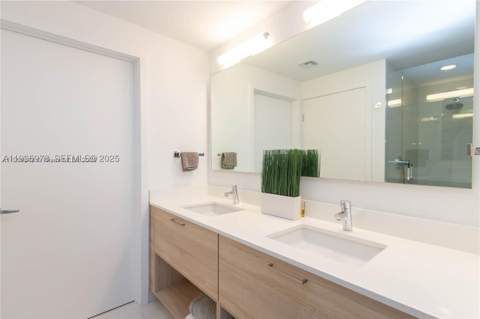 16385 Biscayne Blvd 719, North Miami Beach FL - photo 10 of 45