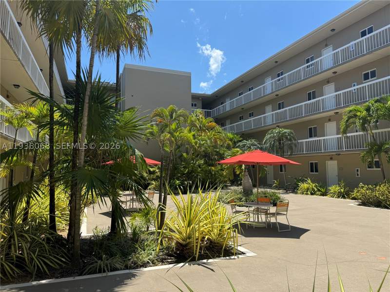 1 bedroom Condominium at 7703 Camino Real A-307, Village Of Kings Creek Co, Miami — photo 2