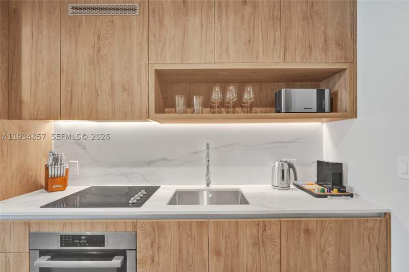 1 bedroom Condominium at 11 NE 6th 2013, Crosby Miami World Center, Miami — photo 2