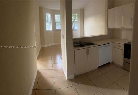 2826 SE 16th Pl 203, Homestead FL - photo 10 of 16