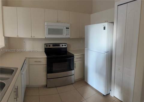 2826 SE 16th Pl 203, Homestead FL - photo 9 of 16