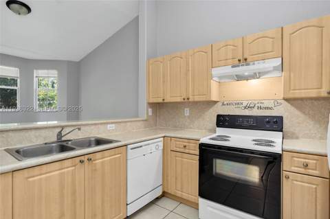 1543 SE 25th St 204, Homestead FL - photo 19 of 50