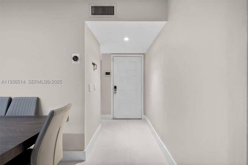 3 bedroom Condominium at 20310 NE 3rd Ct 2, Quatraine Condo IV, Miami — photo 3