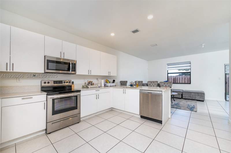 4 bedroom Townhouse at 23061 SW 128th Pl, Siena Reserve, Miami — photo 4