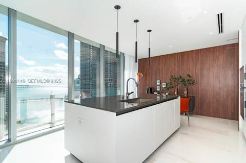 300 Biscayne Blvd Way 1901, Miami FL - photo 16 of 57