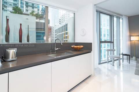 300 Biscayne Blvd Way 805, Miami FL - photo 8 of 13