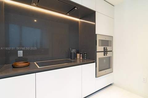 300 Biscayne Blvd Way 805, Miami FL - photo 9 of 13